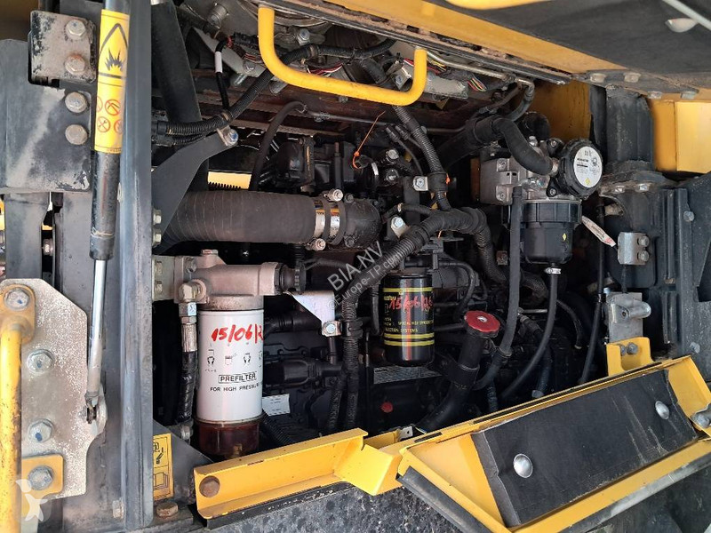 مُحمّلة Komatsu 8