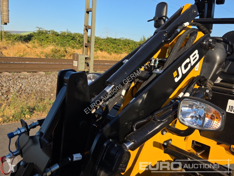 Nakladač JCB 403