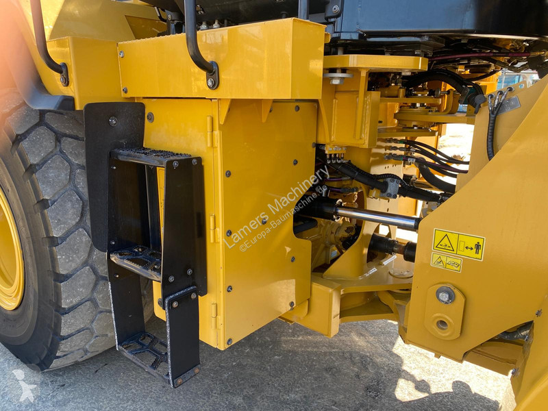 مُحمّلة Caterpillar 962 M .