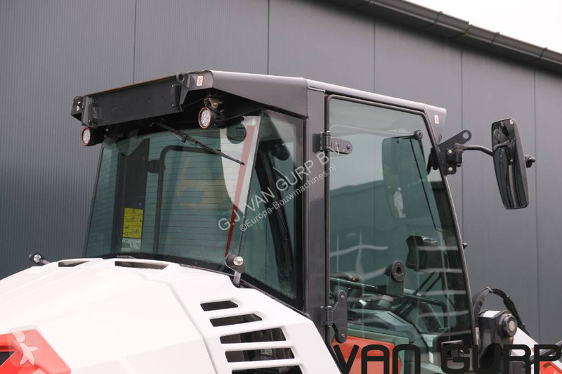 Pala cargadora Bobcat L85 | 2023 | 550h | A/C |