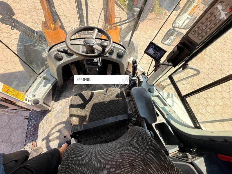 Навантажувач Liebherr XP Xpower High Tip