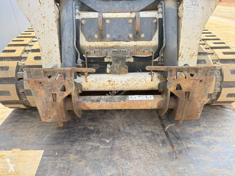 Shovel Bobcat - Closed Cab / Quick Coupler