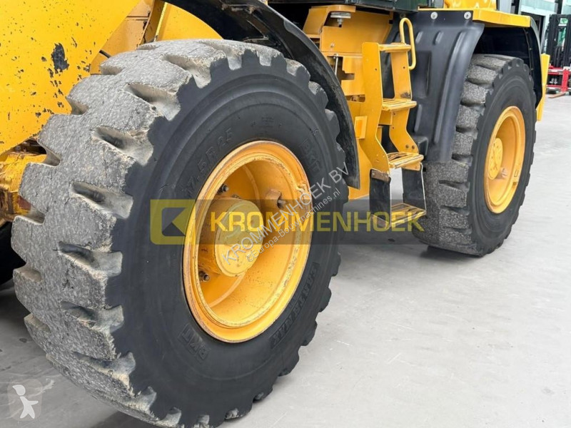 Фронтальный погрузчик Caterpillar 918 M Highlift