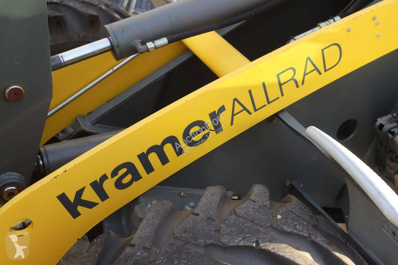 Pala cargadora Kramer 750