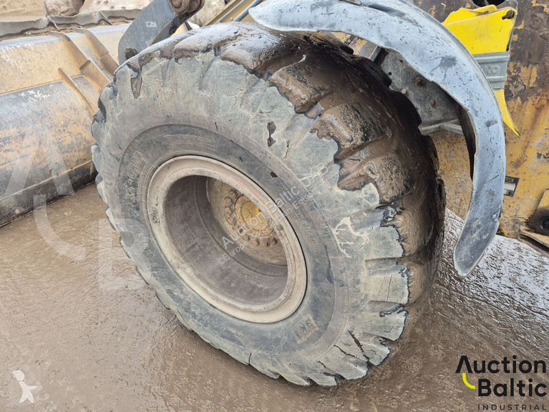 Фронтальный погрузчик Caterpillar