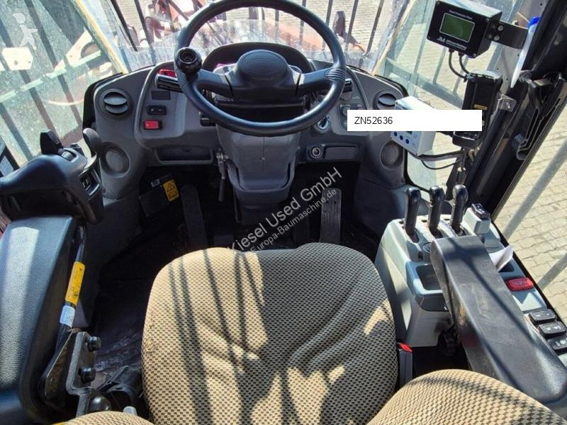 Nakladač Hitachi 6