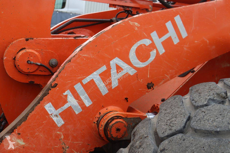 Chargeuse Hitachi 6