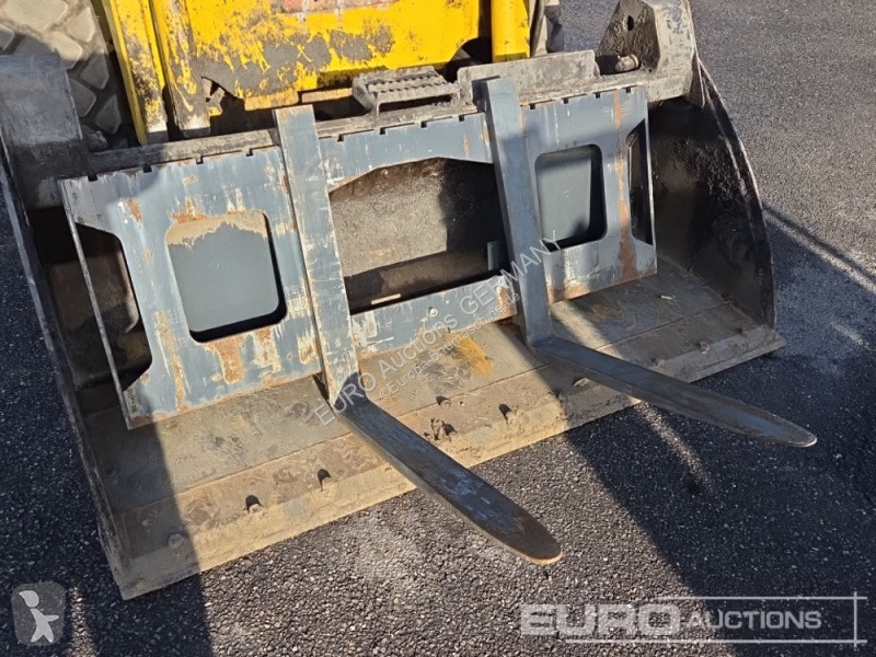 Shovel Komatsu SK820-5E0