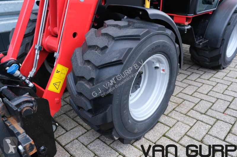 Товарач Manitou MLA3-35H ( v.g.l. Giant G 2500...
