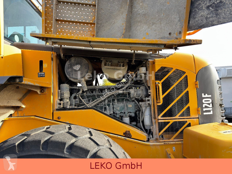 مُحمّلة Volvo 120F 3 Kreise, Schnellwechsler
