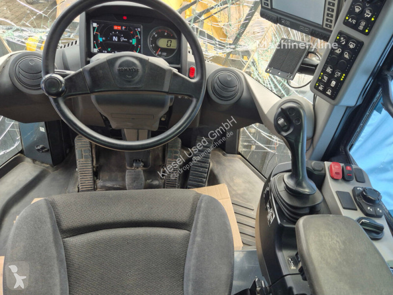 Товарач Komatsu WA475-10
