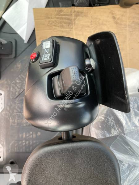 Incarcator Doosan DL320-7