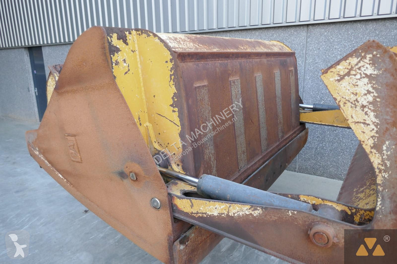 Pala Caterpillar M