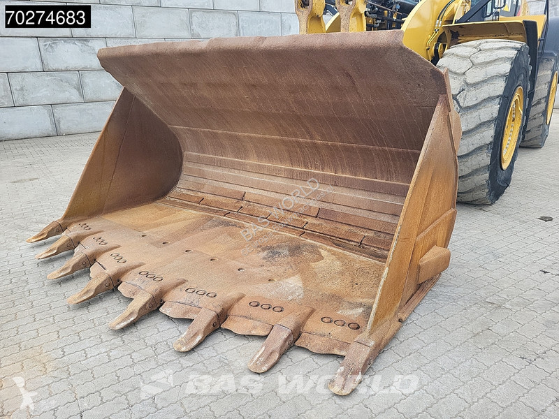 Shovel Caterpillar 982 M