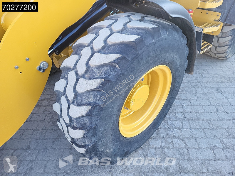 Shovel Caterpillar M EPA