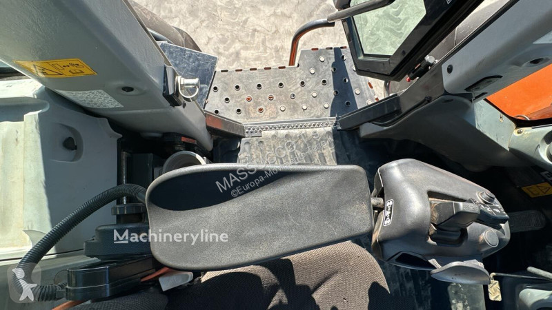 Shovel Hitachi -7
