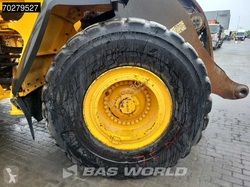 Nakladač Volvo L250 CDC