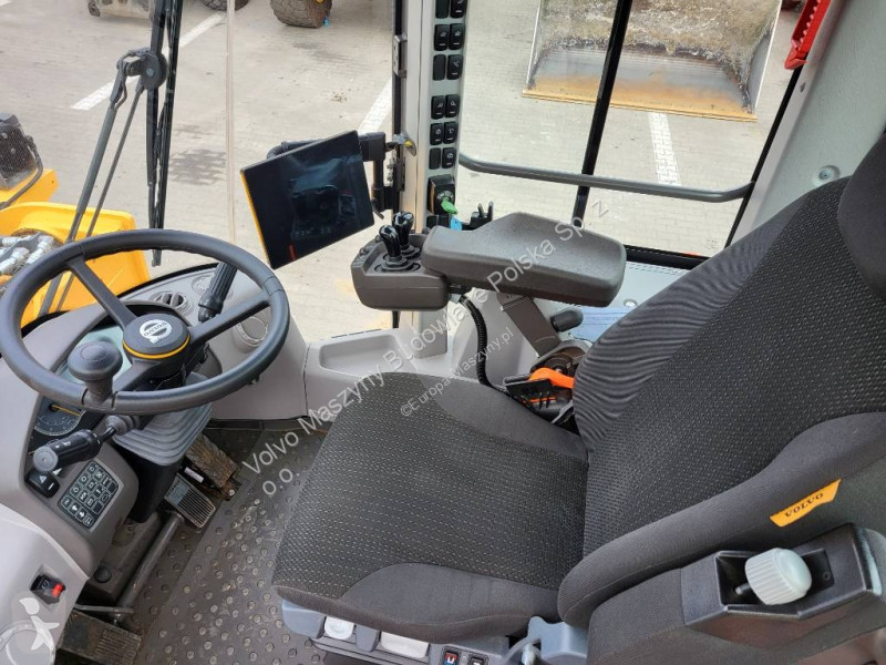 Nakladač Volvo L150H