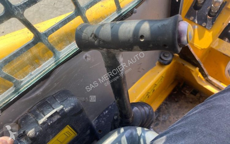 Shovel Gehl mini chargeuse compacte sur roues...