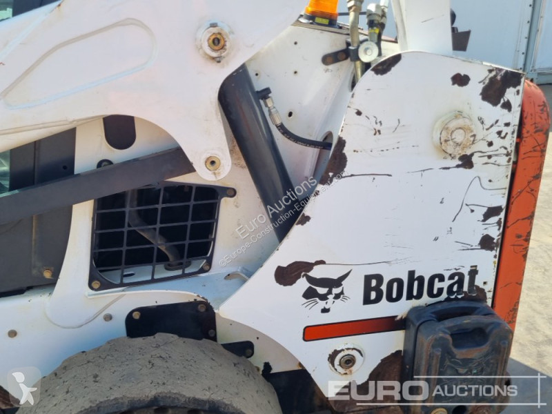 Shovel Bobcat S530