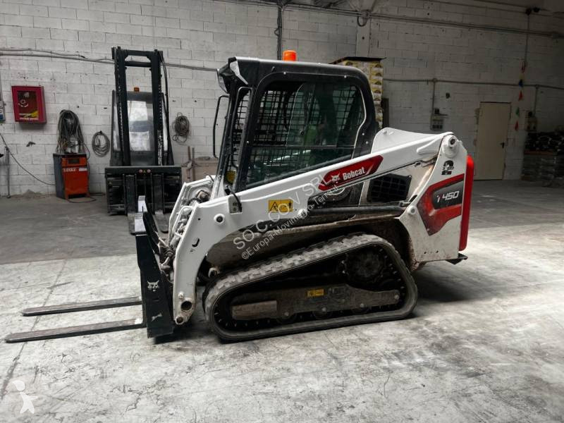 Shovel Bobcat