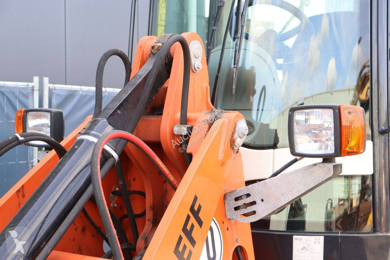 Pala cargadora Schaeff TL100
