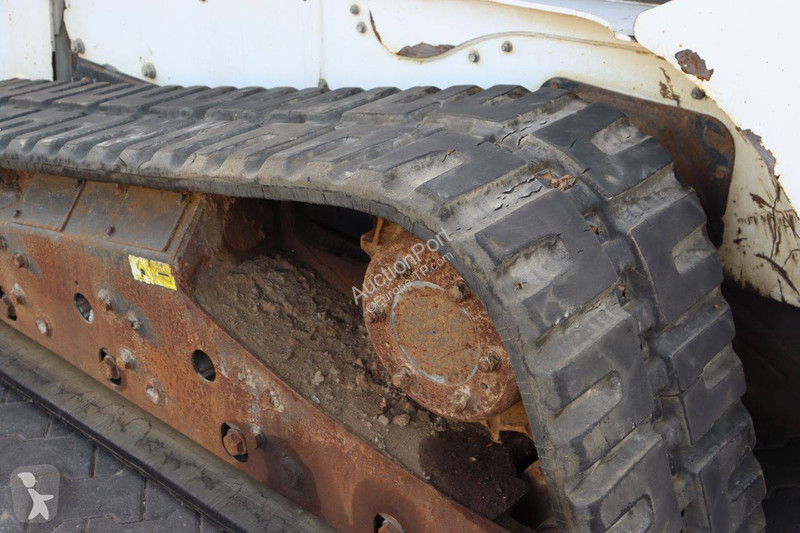 Shovel Bobcat