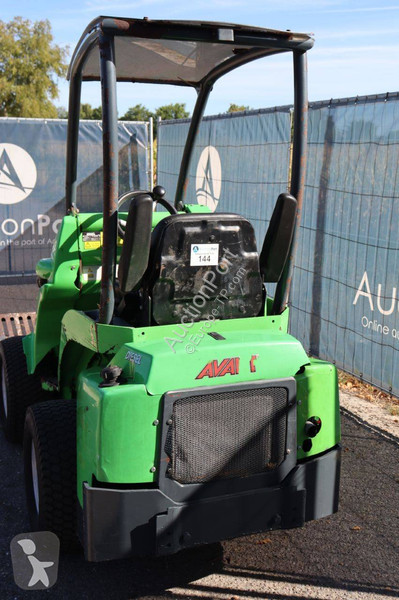 Shovel Avant tecno M