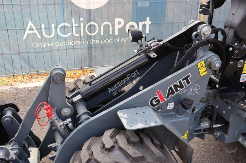مُحمّلة Giant W15