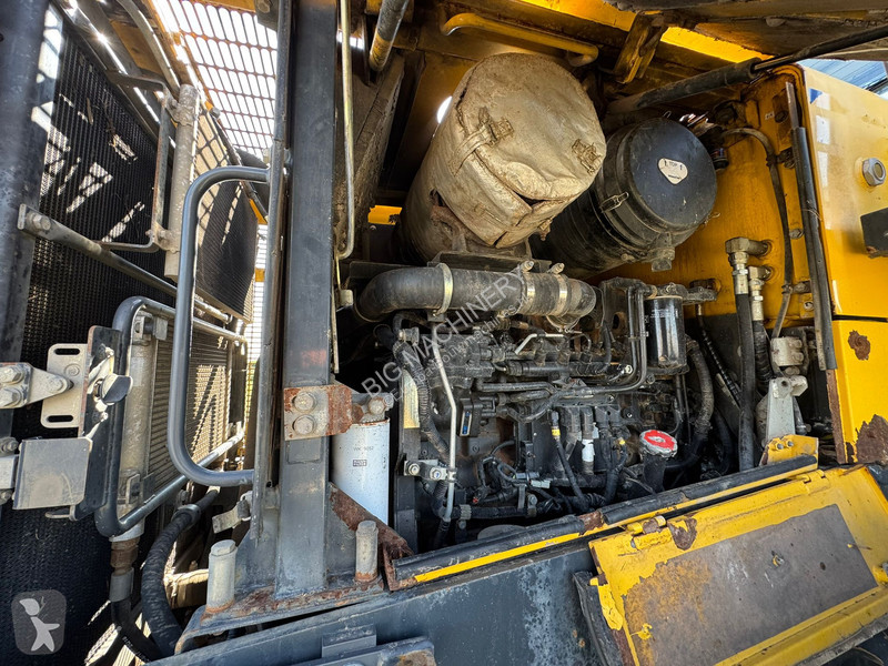 Nakladač Komatsu
