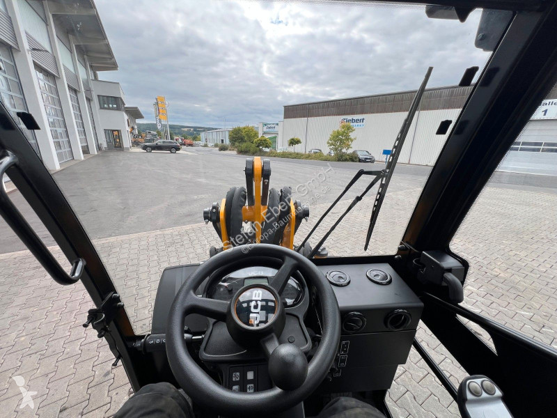Nakladač JCB Plus / Neufahrzeug / 2025 / Gabel...