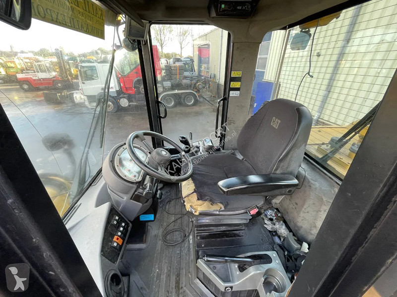 مُحمّلة Caterpillar Wheel Loader Bucket Problem...