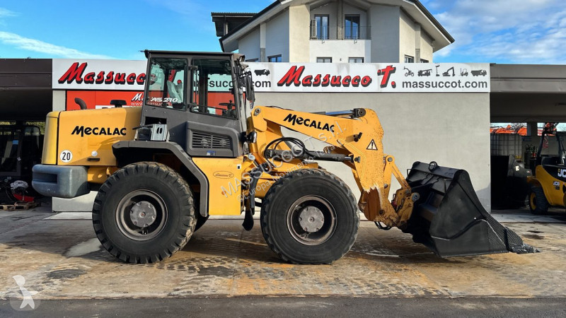 Pá carregadora Mecalac AS210 4X4