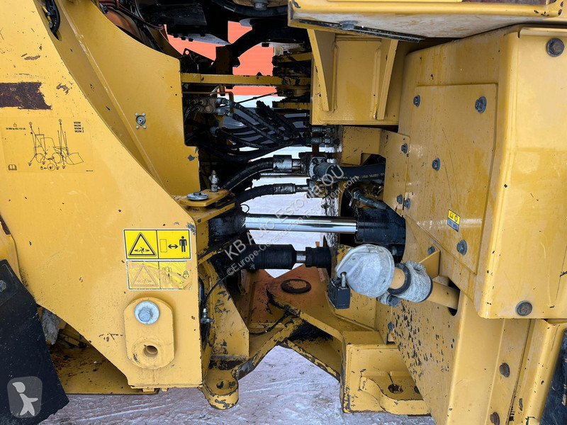 Фронтальный погрузчик Caterpillar M AC / CENTRL...
