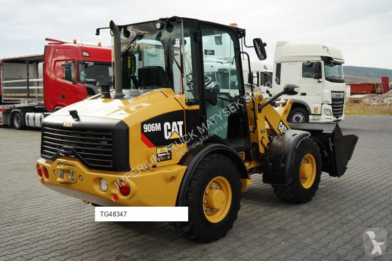 Nakladač Caterpillar 906M