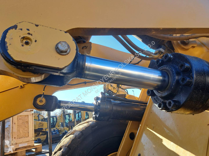 Nakladač Caterpillar 972