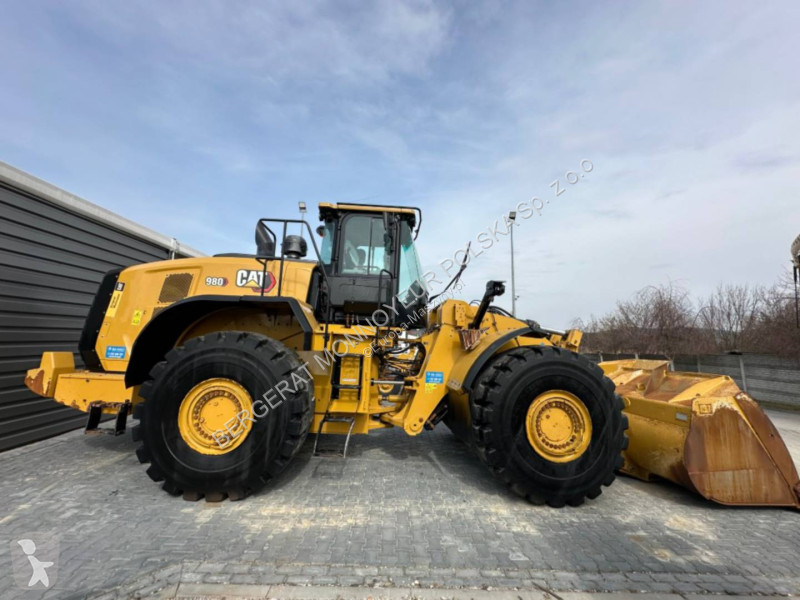 Nakladač Caterpillar 980