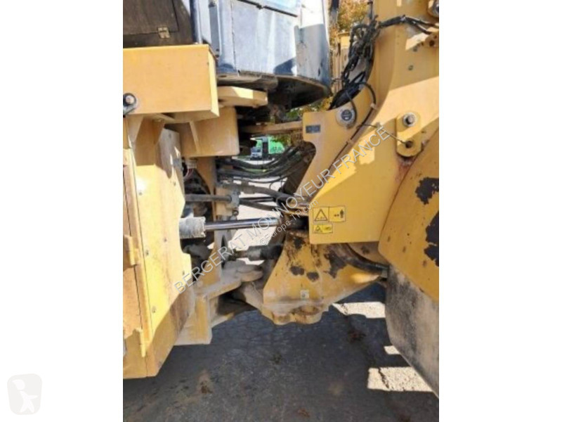 Pá carregadora Caterpillar 972M