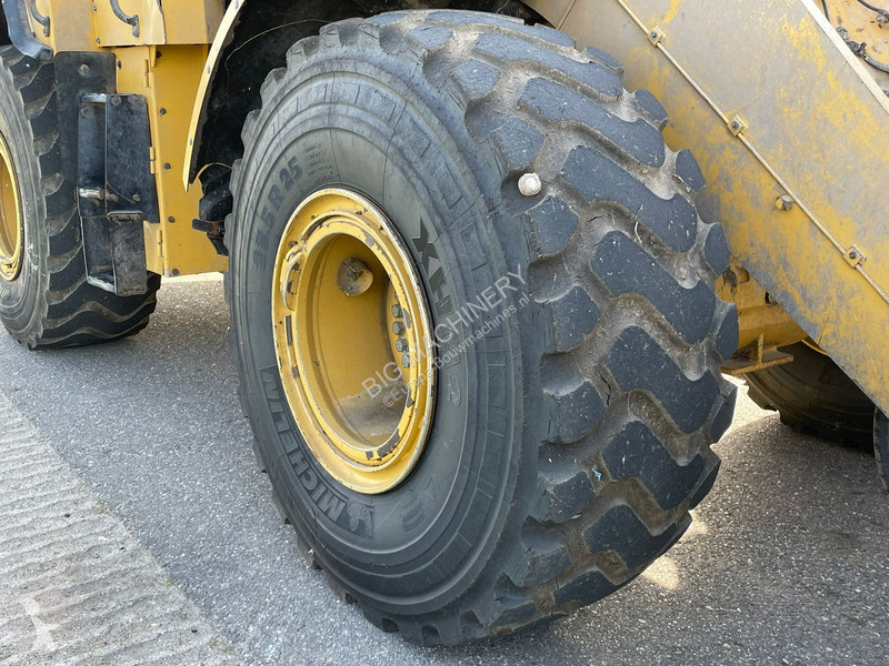 Nakladač Caterpillar 962M