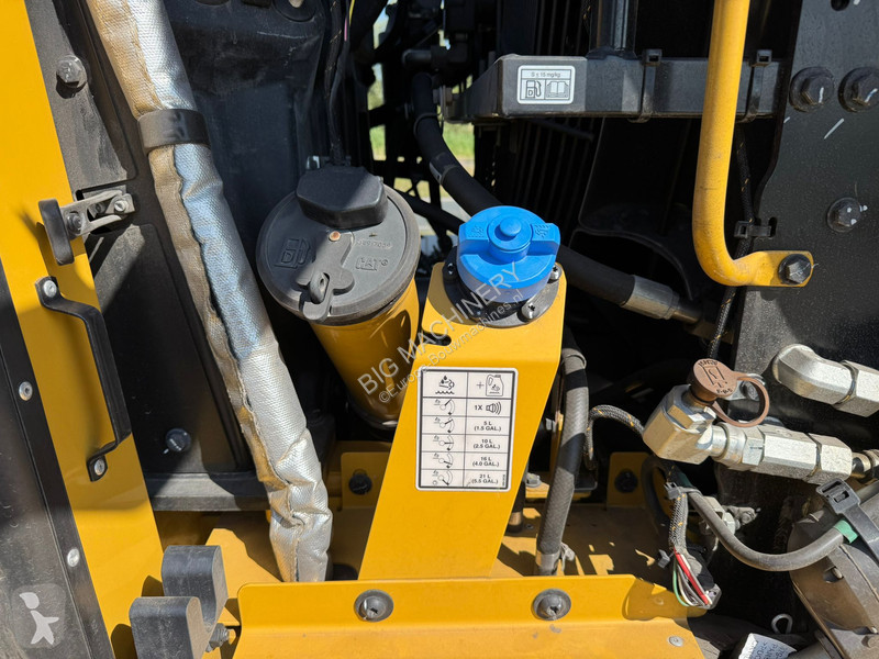 Nakladač Caterpillar 980