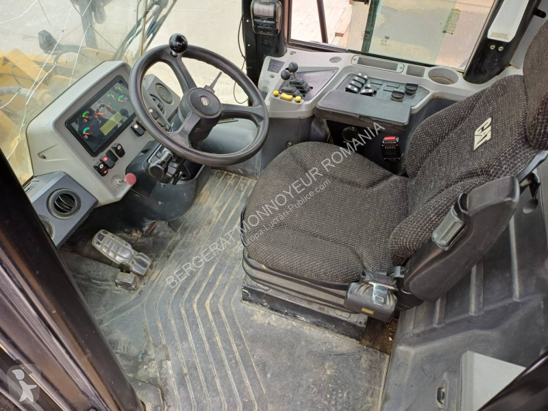 Nakladač Caterpillar 950GC