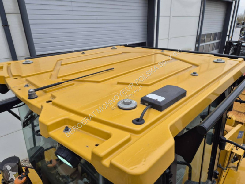 Nakladač Caterpillar 966-14