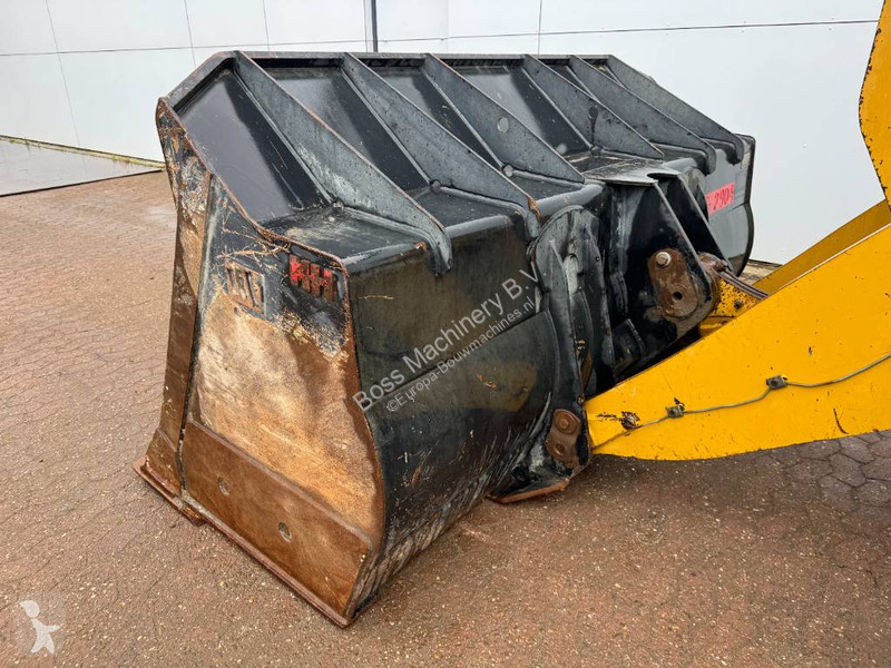 مُحمّلة Caterpillar - German Machine /...
