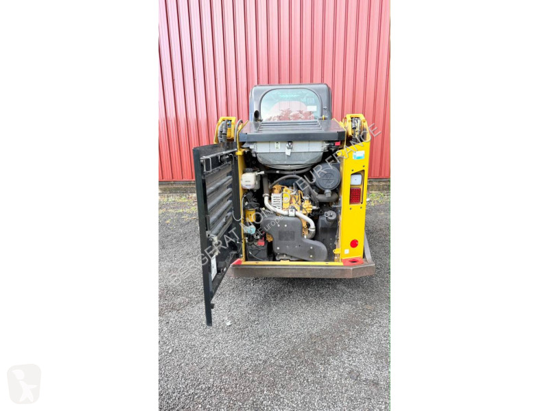 Chargeuse Caterpillar 236D3