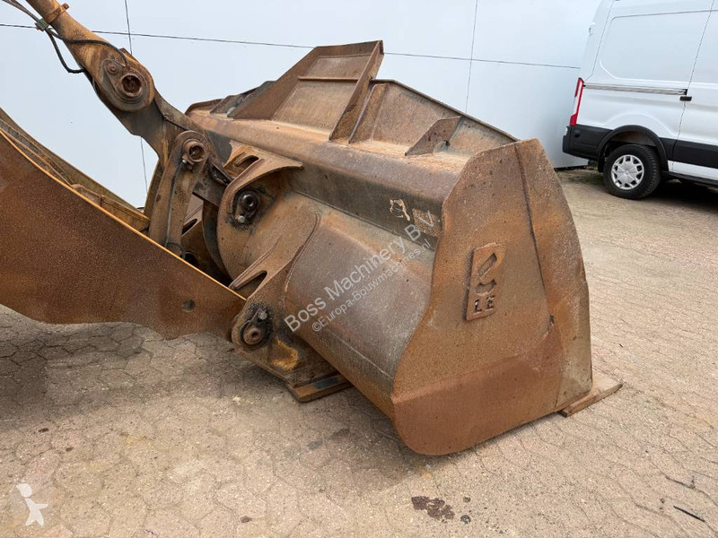 Nakladač Volvo - Weight System / Backup Camera