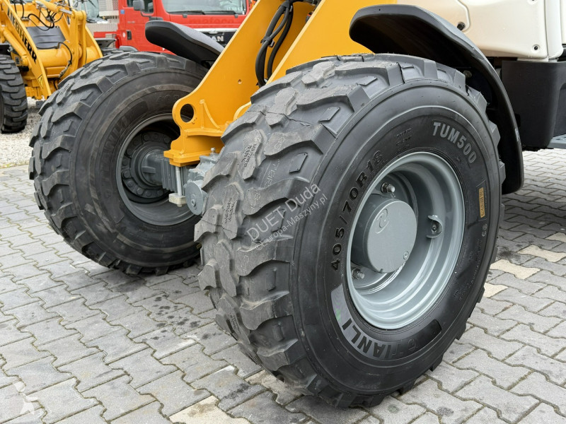 Nakladač Liebherr Compact Łyżka + Widły Super...