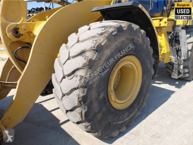 Nakladač Caterpillar 966