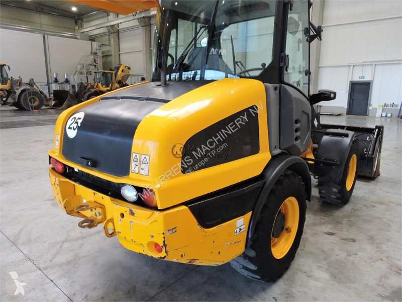 مُحمّلة JCB 406 + Fork
