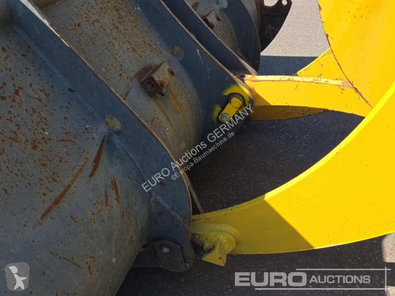 Nakladač Komatsu WA100M-7