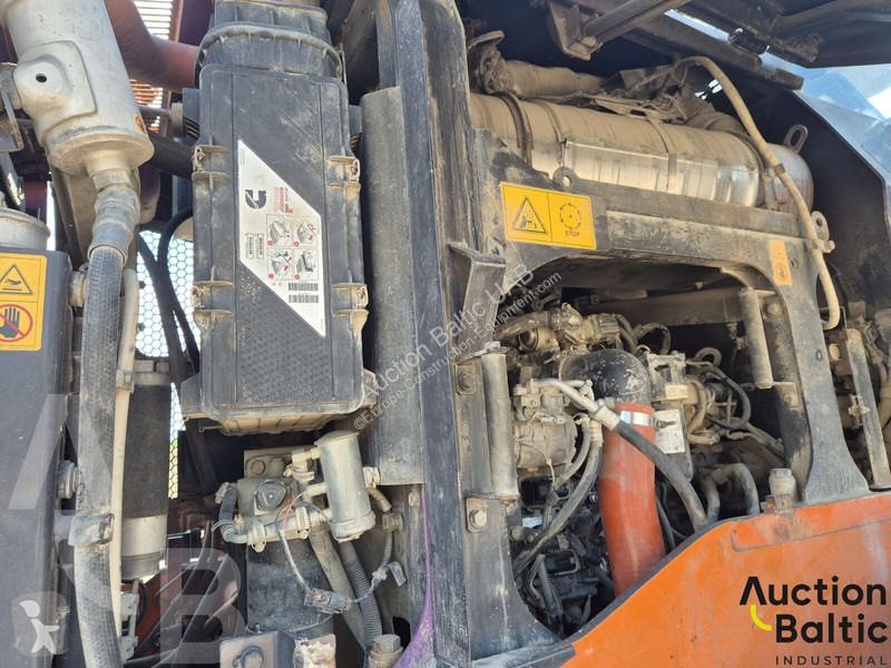 Фронтальный погрузчик Hitachi 6